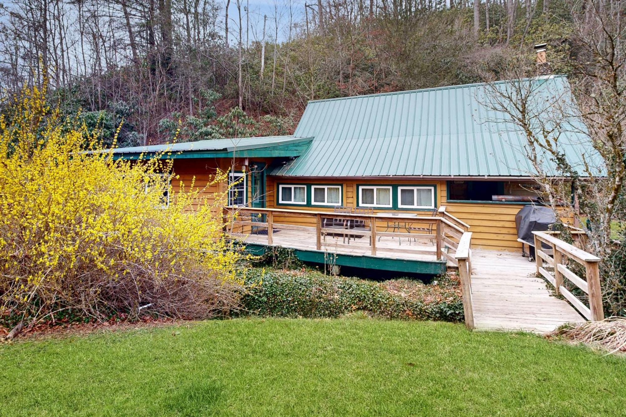 1 Bed 1 Bath Vacation Home In Sylva Extérieur photo