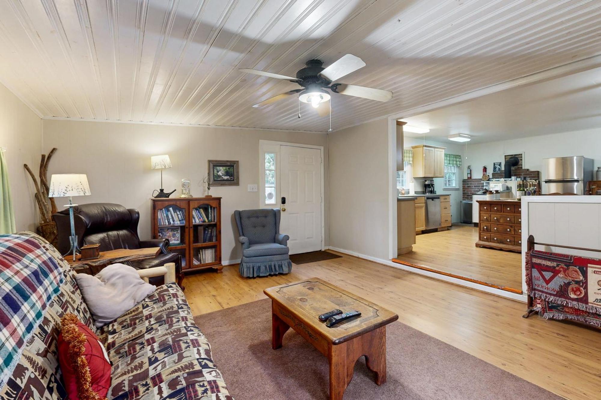 1 Bed 1 Bath Vacation Home In Sylva Extérieur photo