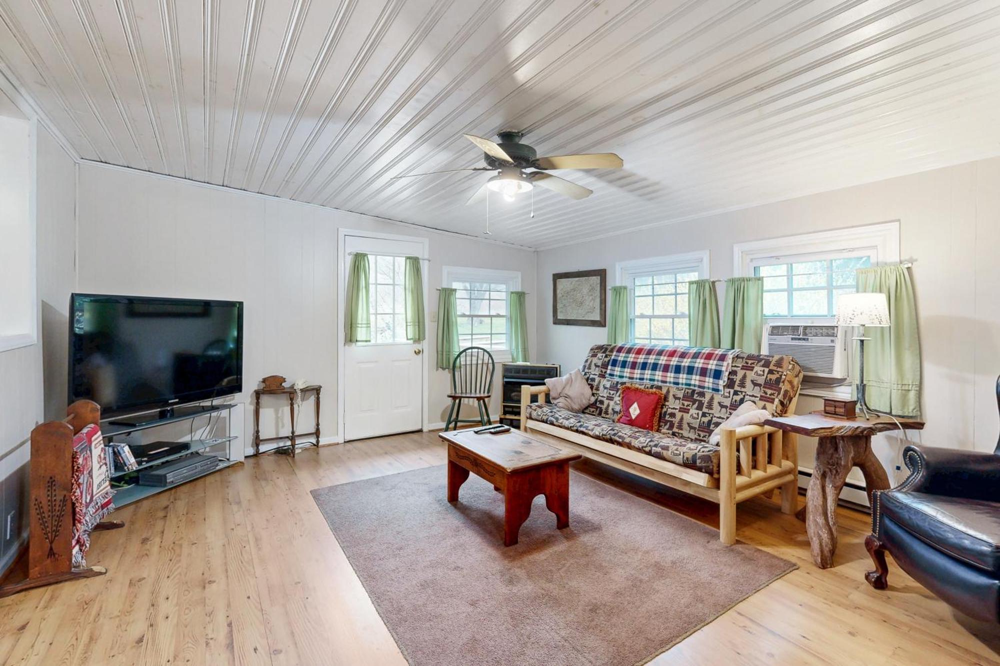 1 Bed 1 Bath Vacation Home In Sylva Extérieur photo
