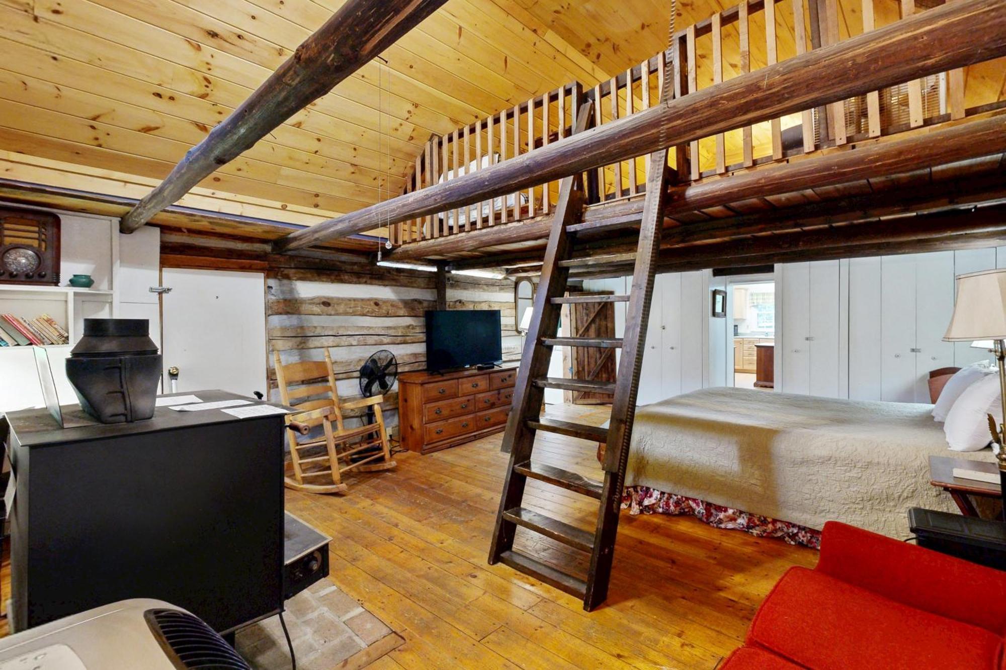 1 Bed 1 Bath Vacation Home In Sylva Extérieur photo