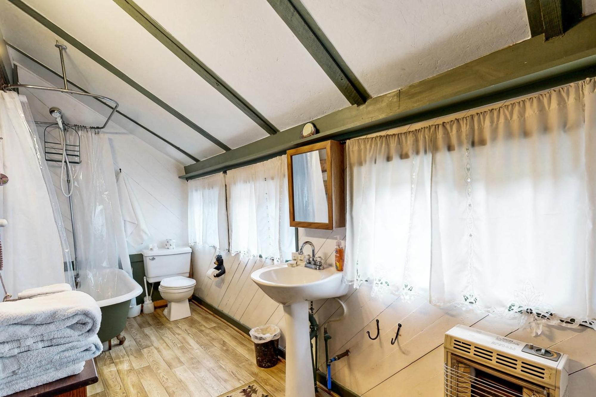 1 Bed 1 Bath Vacation Home In Sylva Extérieur photo