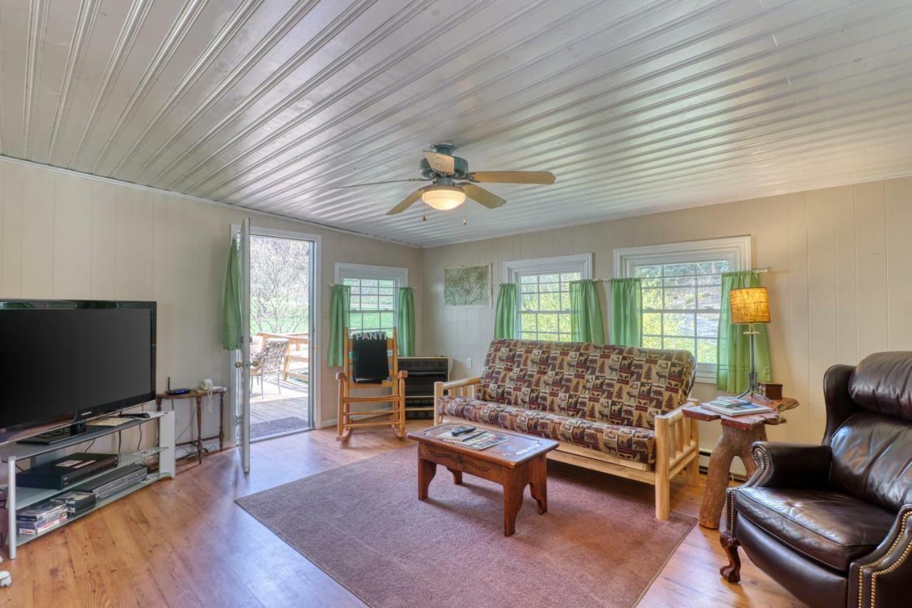 1 Bed 1 Bath Vacation Home In Sylva Extérieur photo