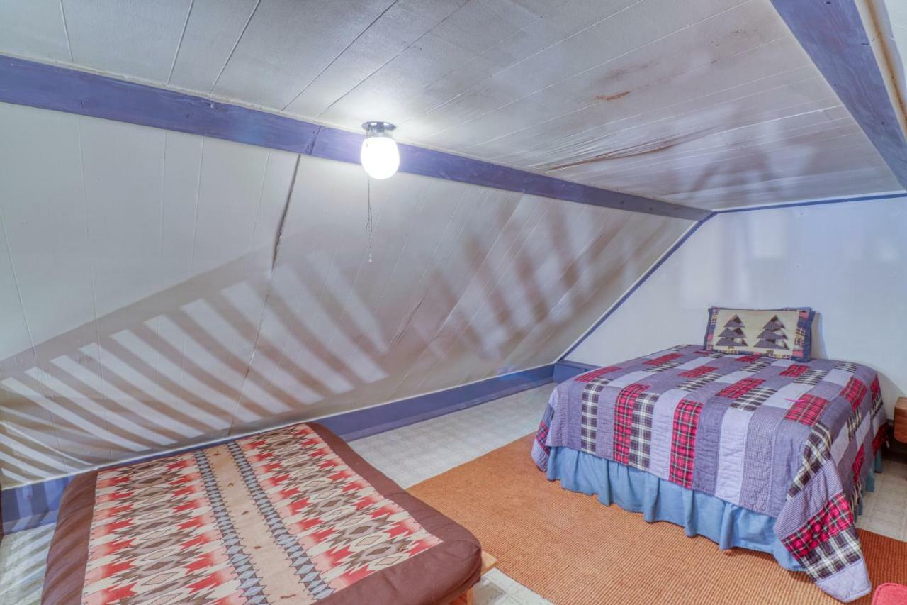 1 Bed 1 Bath Vacation Home In Sylva Extérieur photo