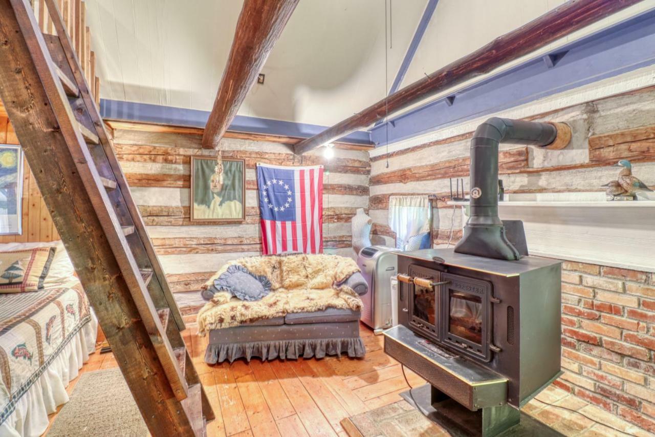 1 Bed 1 Bath Vacation Home In Sylva Extérieur photo