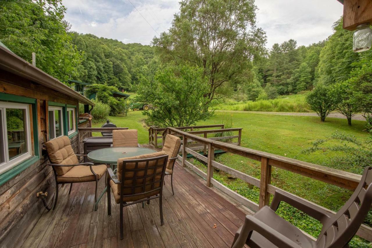 1 Bed 1 Bath Vacation Home In Sylva Extérieur photo